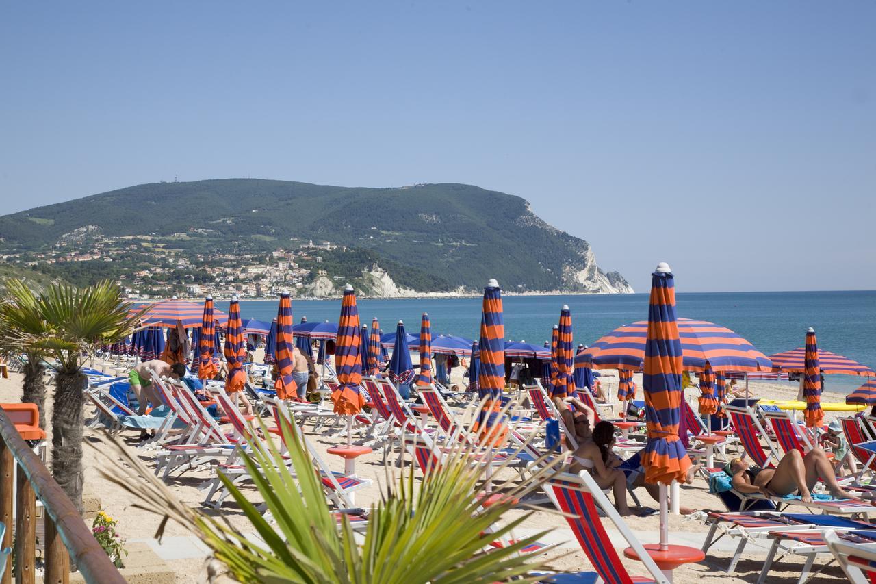 Hotel Kon Tiki Numana Zewnętrze zdjęcie